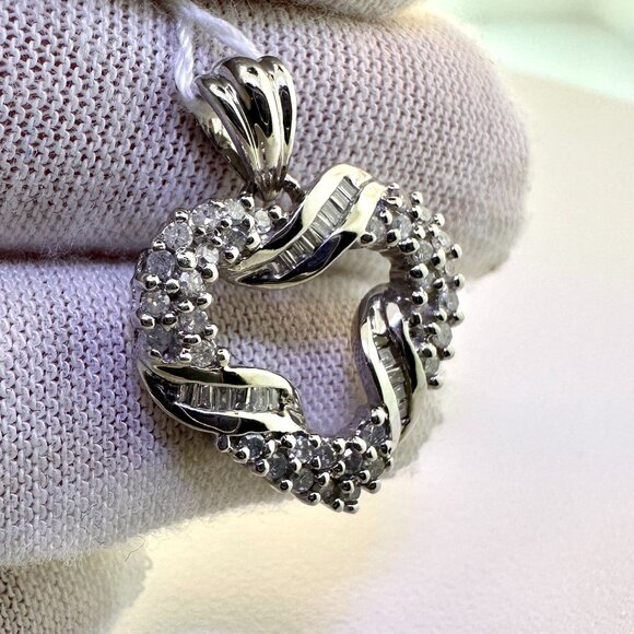 14K White Gold Diamond Heart Pendant - Picture 1 of 13